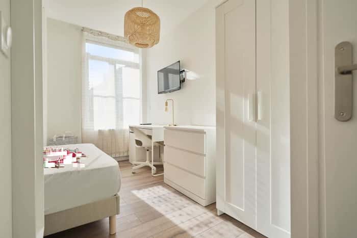 Listing photo thumbnail