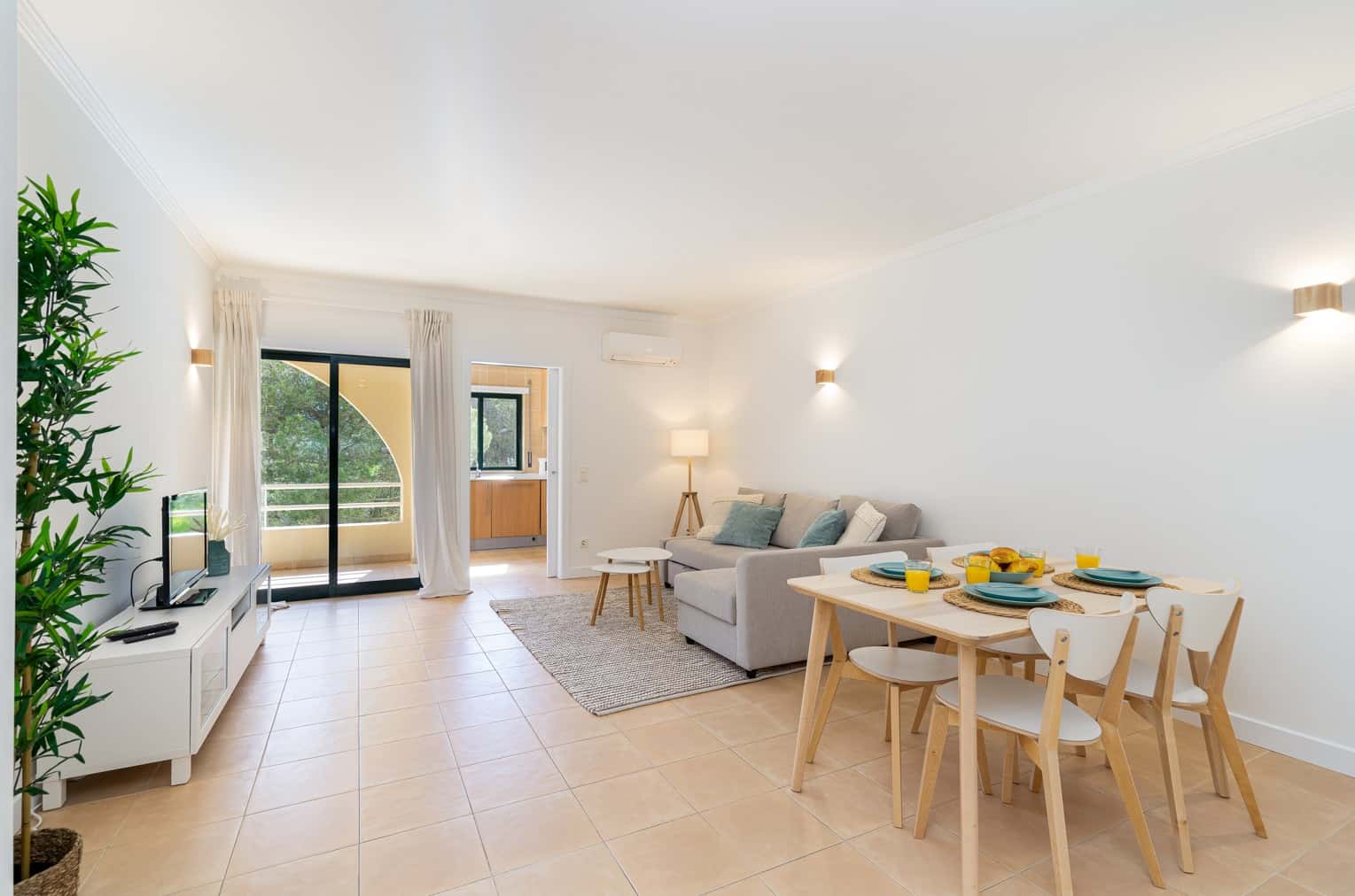 Apartment in Estrada dos Salgados, Guia