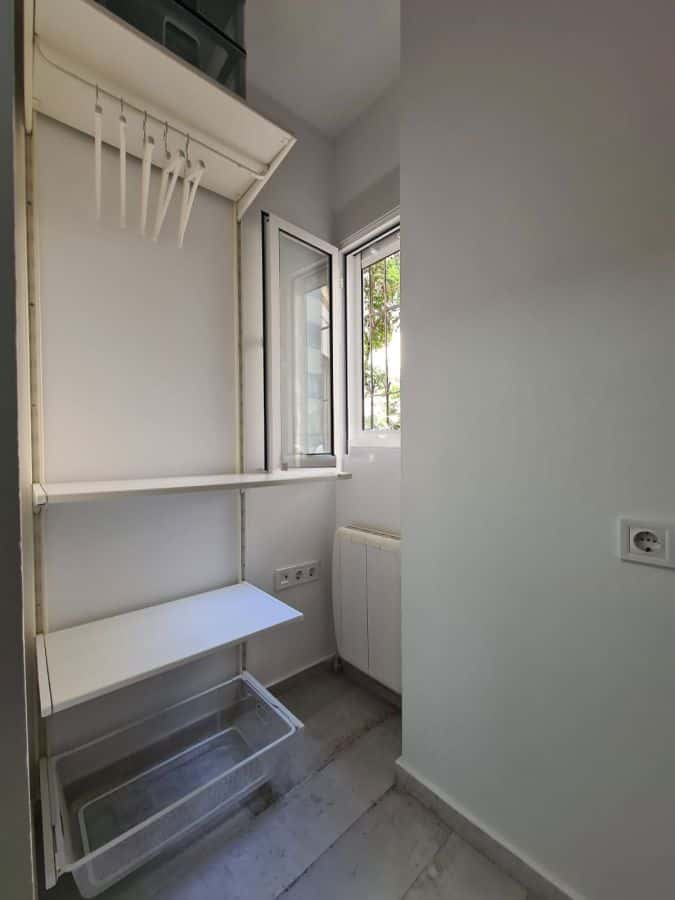 Habitación en piso de 4 habitaciones en Algirós