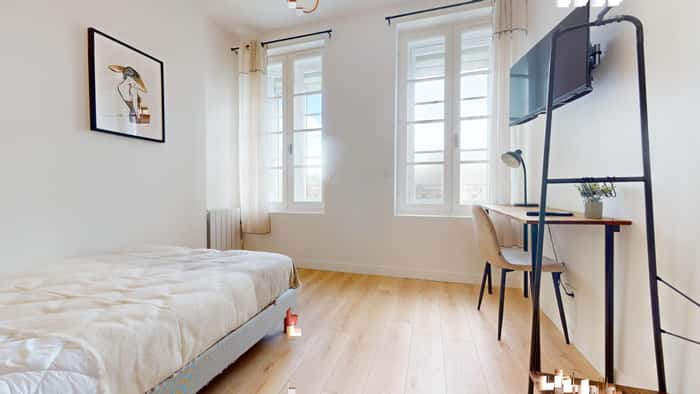 Listing photo thumbnail