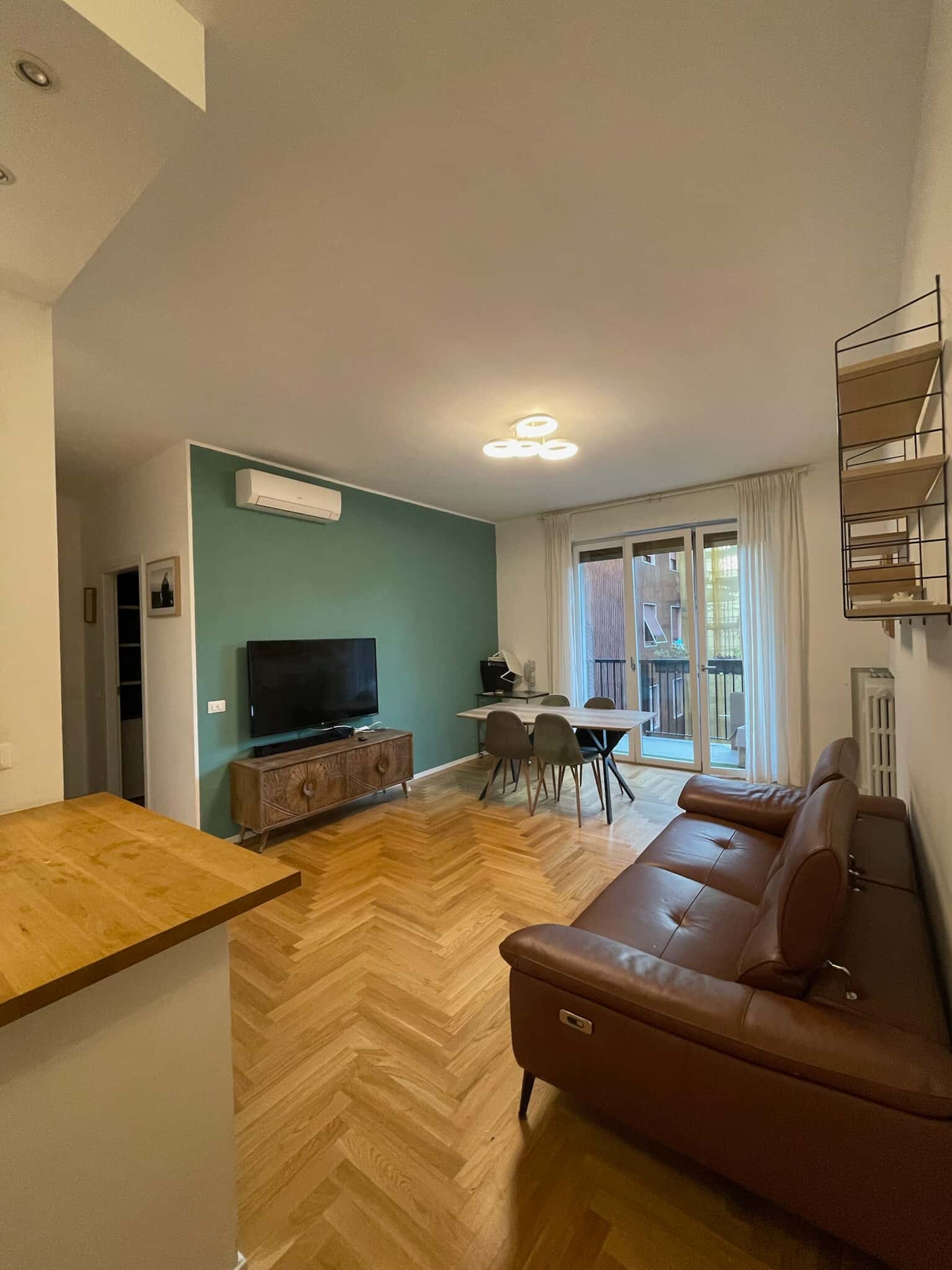 Stanza matrimoniale con bagno e terrazzo privato