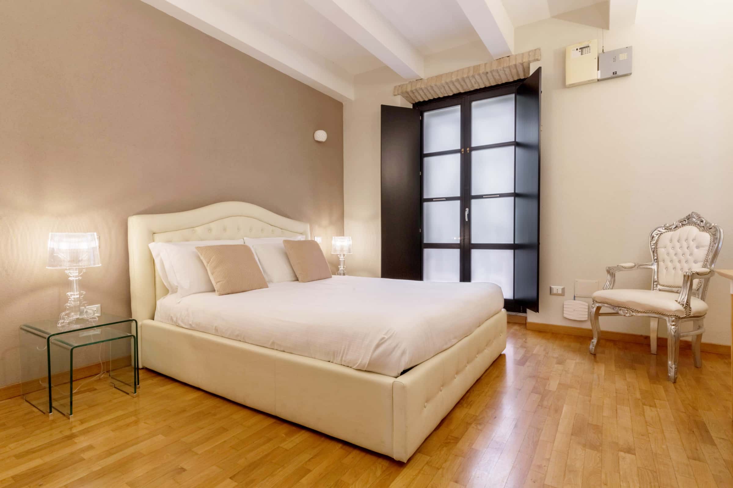 Room in Via Pietro Martini, Cagliari for 105 m² with 3 bedrooms
