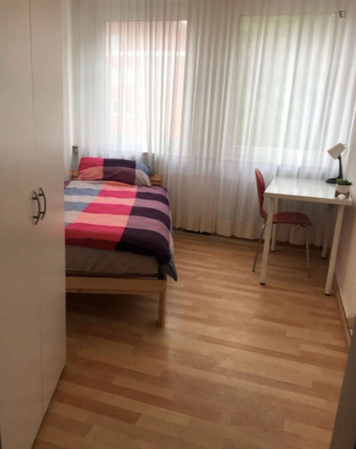 Listing photo thumbnail