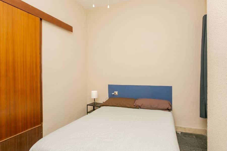 Habitación en piso de 5 habitaciones en Sant Francesc