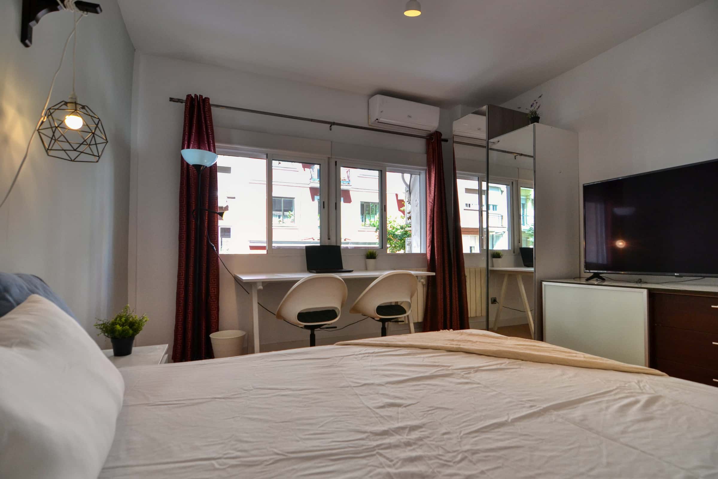 Chambre dans Calle de Cartagena, Madrid pour 100 m² avec 5 chambres