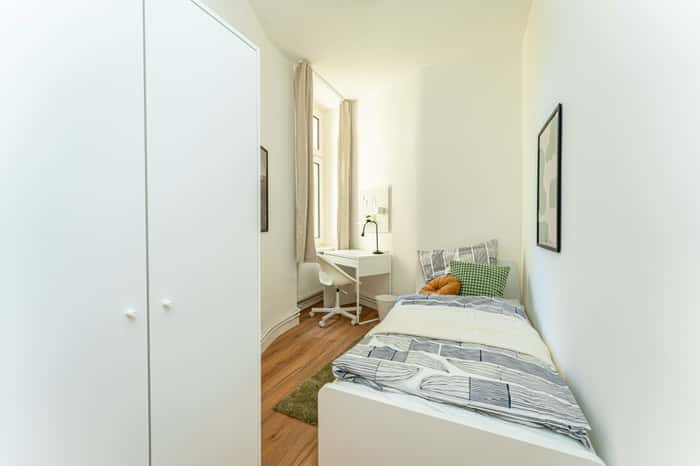 Listing photo thumbnail