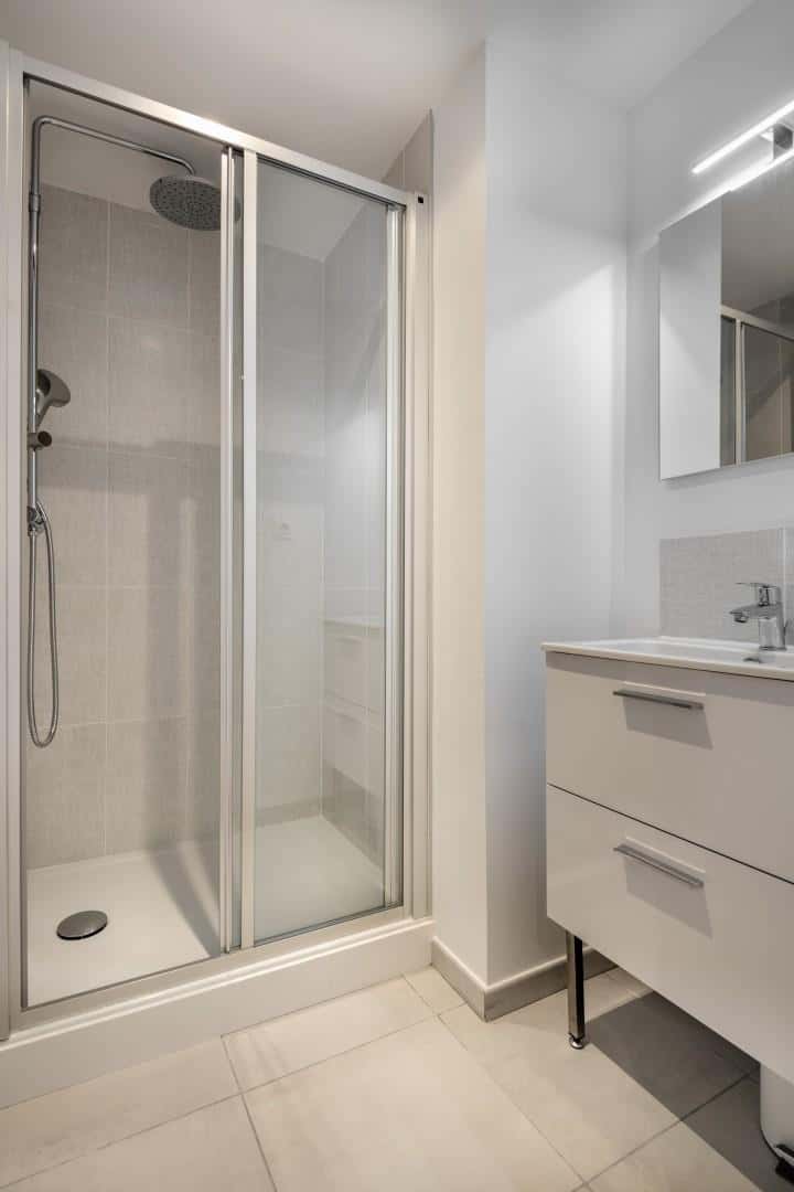 Chambre 4 - STEHELIN