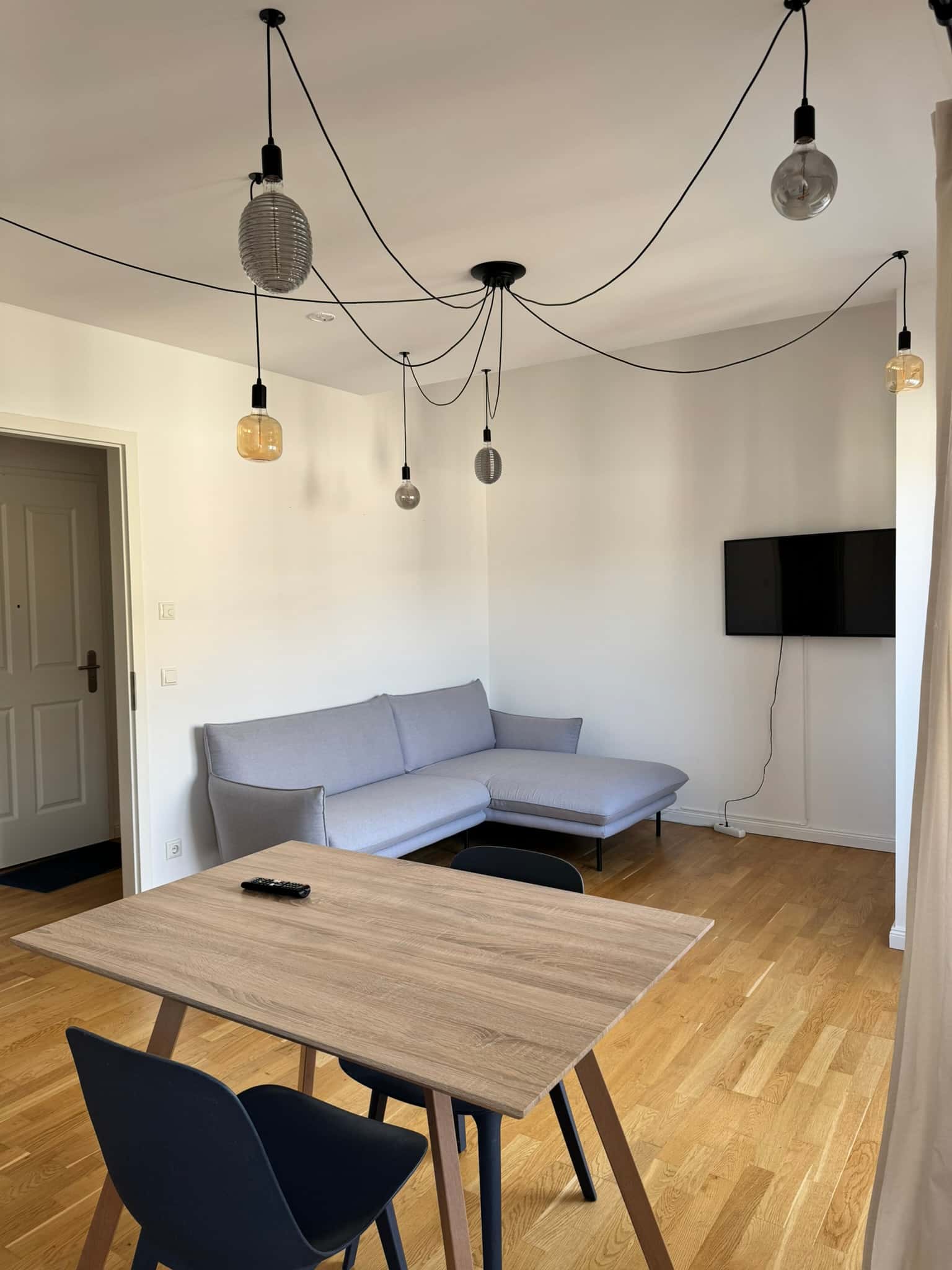 2 room apartment for rent in Berlin, perfect for professionals, couples, families, students, and erasmus.