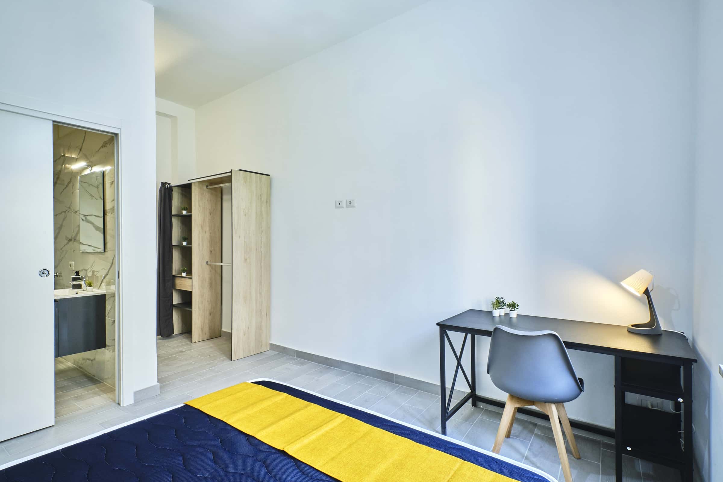 Stanza con bagno privato - Via Marconi, Pescara