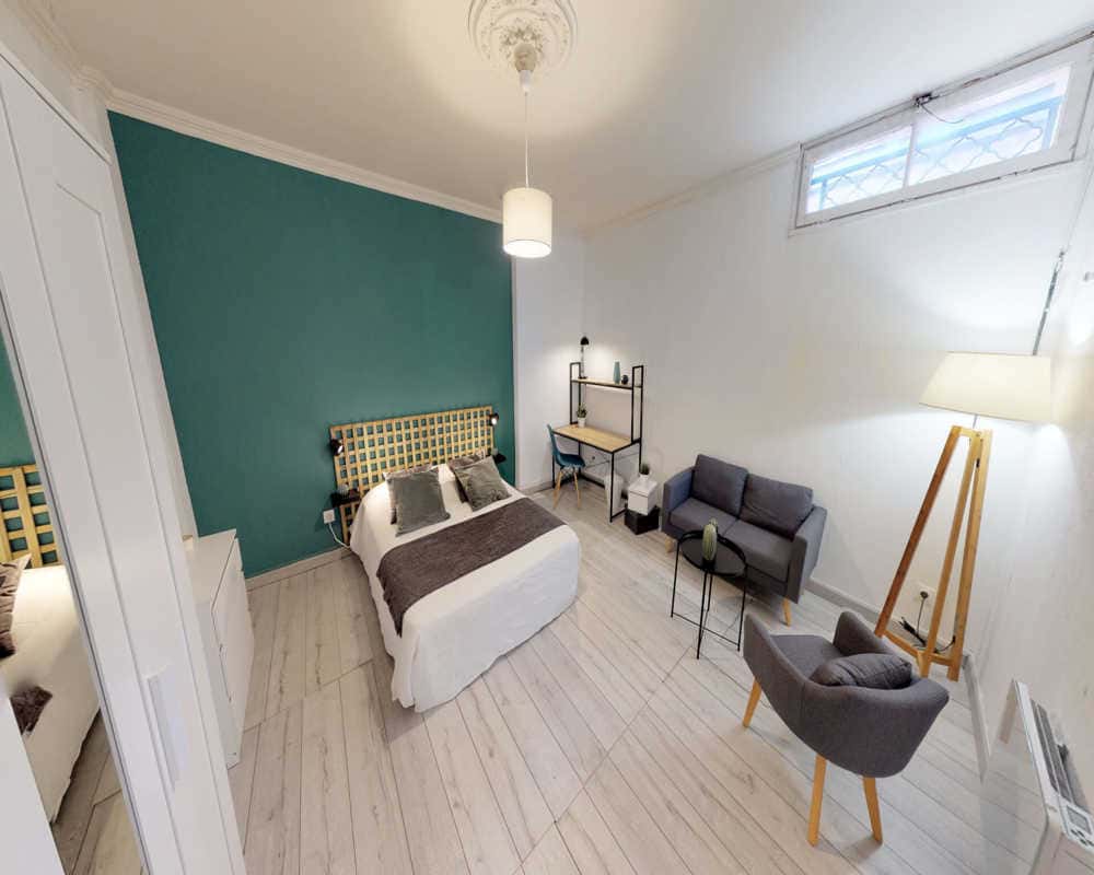 Chambre dans le rue Sainte Anne