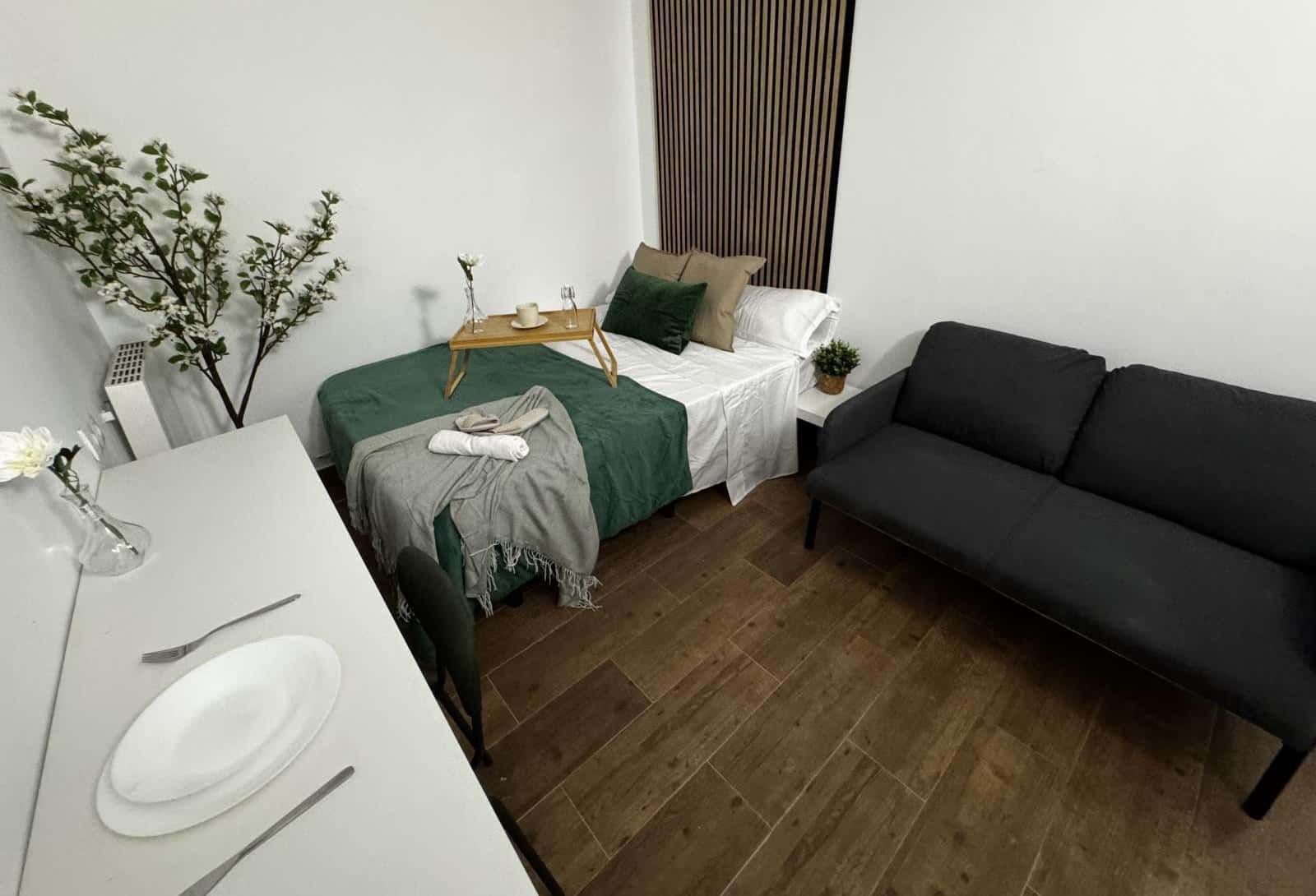 Double bed in Rooms for rent in amazing apartment located in Madrid