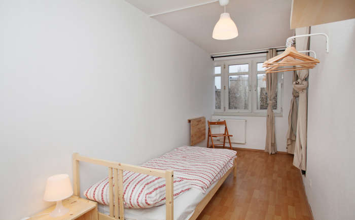 Listing photo thumbnail