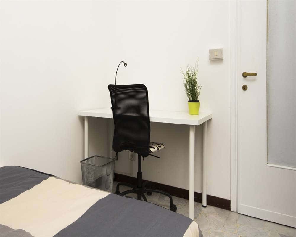 Stanza in Via Salvatore Barzilai