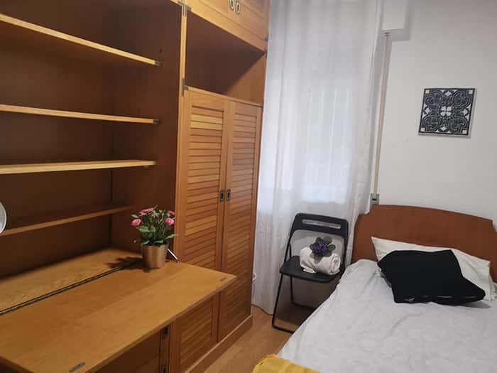 Listing photo thumbnail