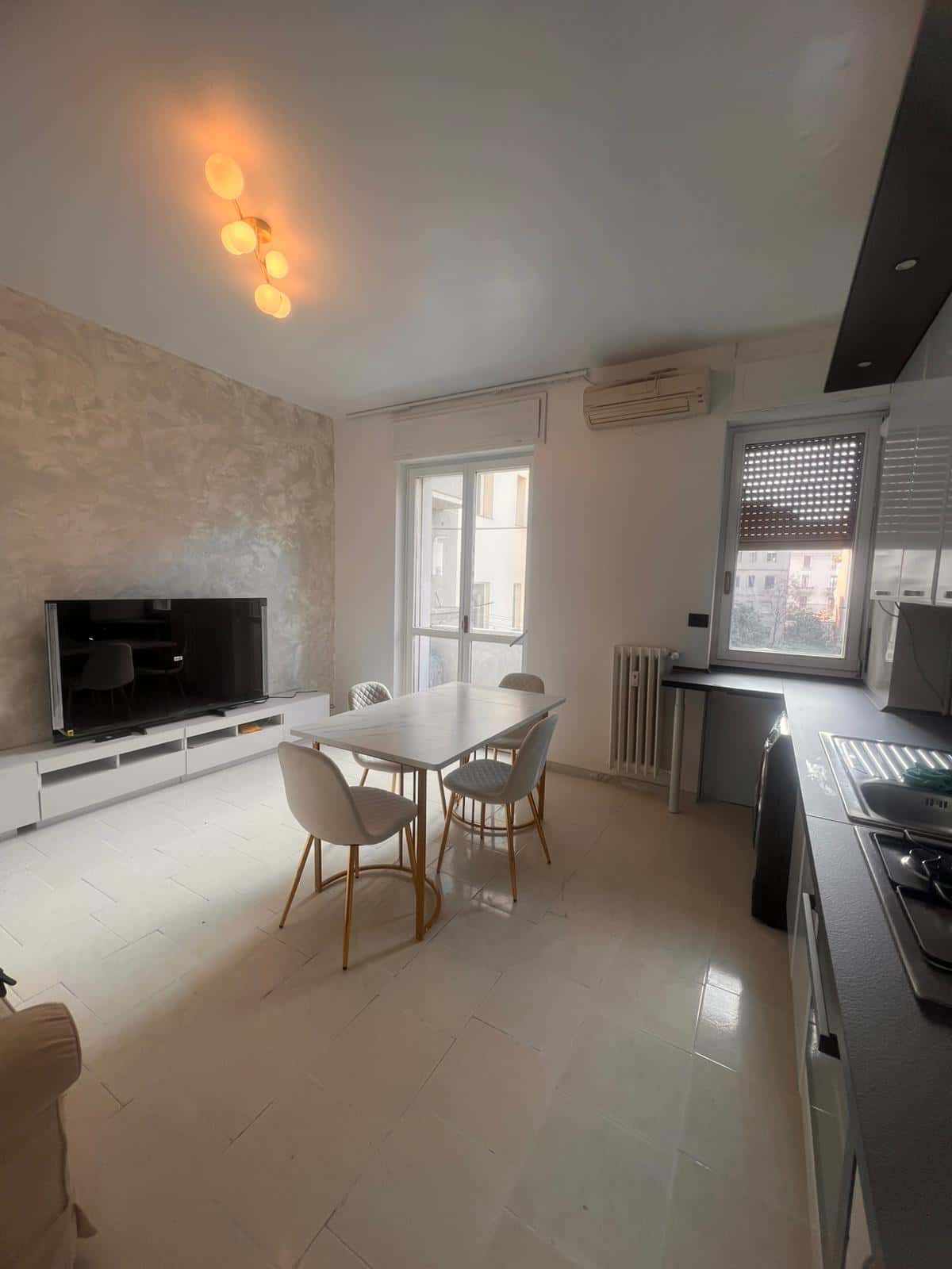 Appartamento in Via Mac Mahon, Milano di 90 m² con 2 camere