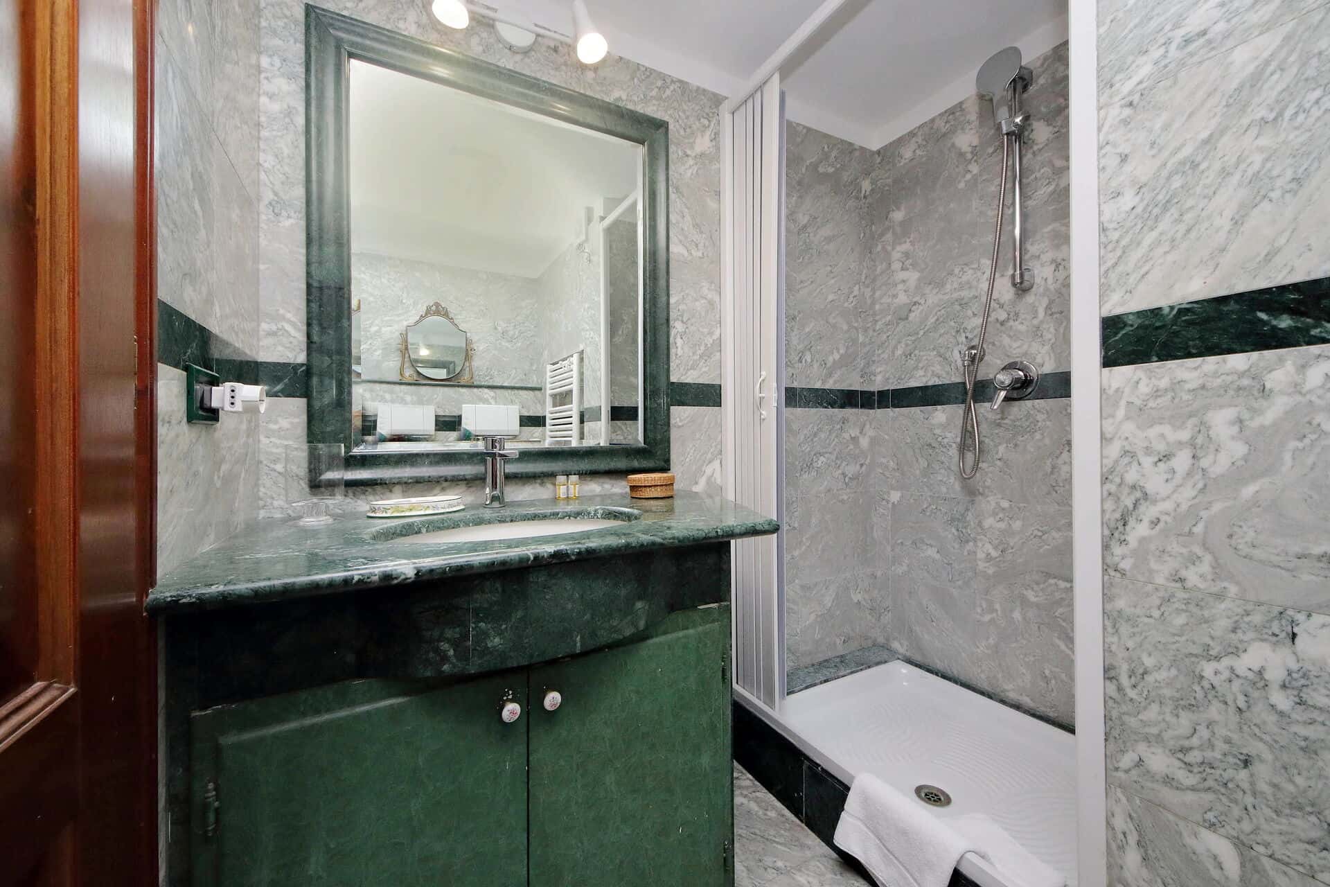 Apartment Rome, 2 beds — photo 25