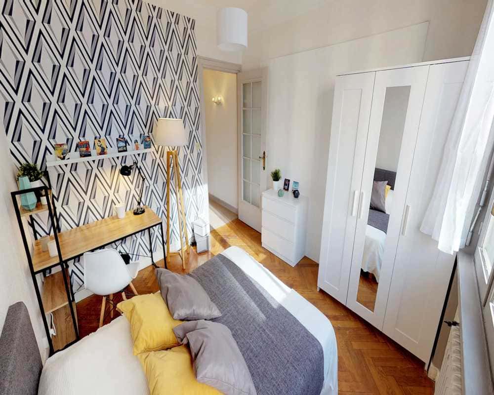 Chambre dans le rue de Servient