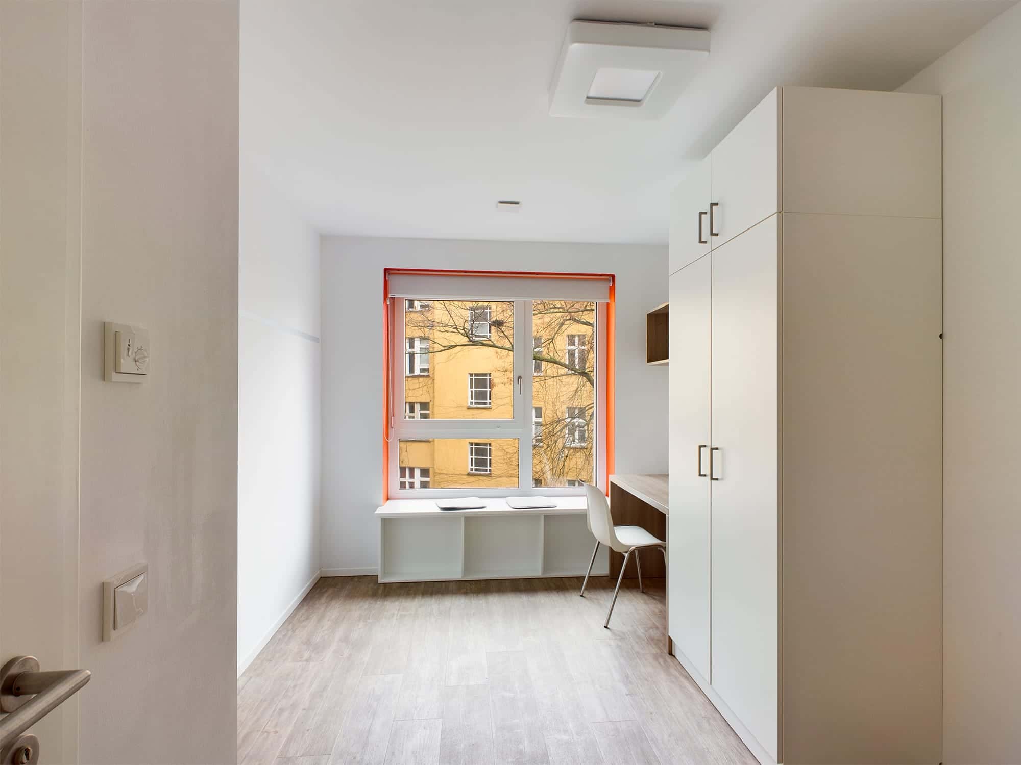 Students Only - Private room in shared apartment for 3 students, Near HTW university