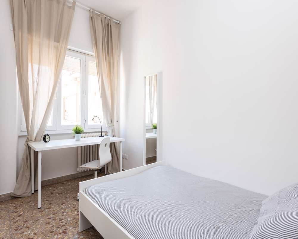 Stanza in Via Ermenegildo Frediani