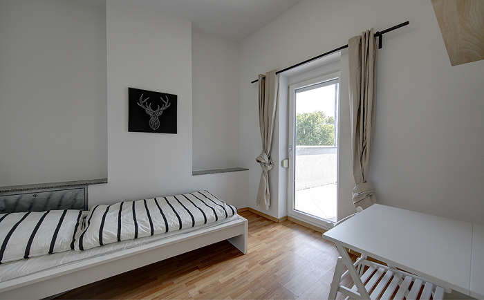 Listing photo thumbnail