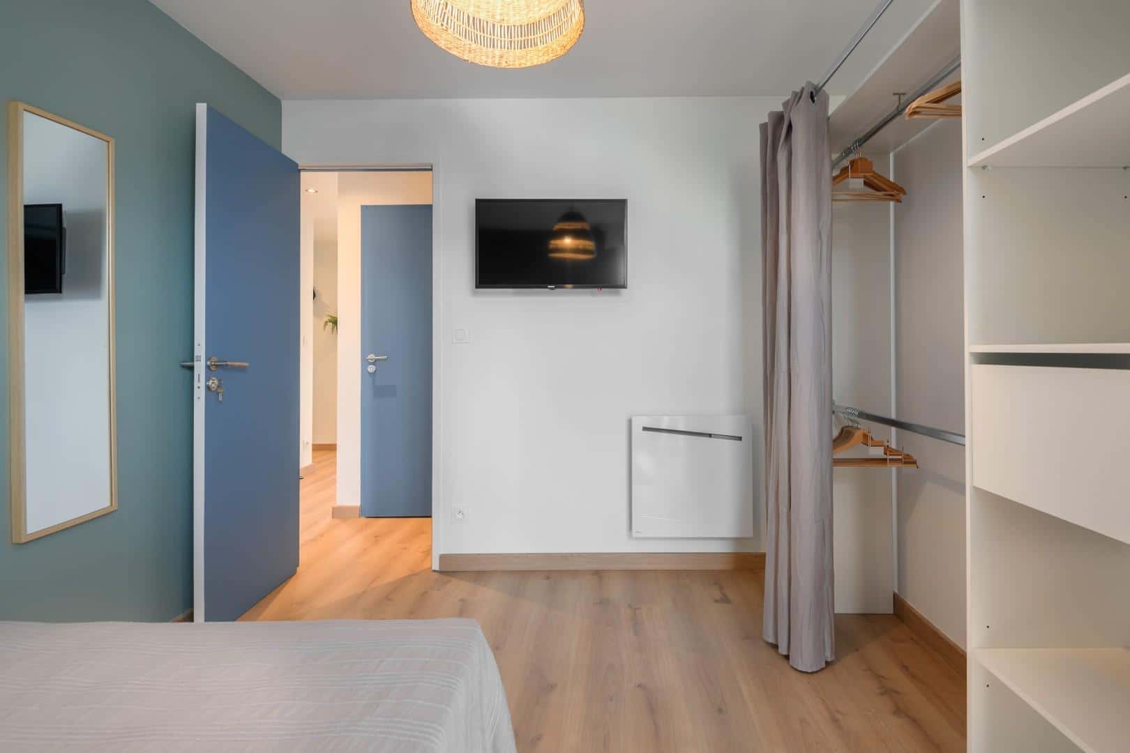 Chambre 4 - STEHELIN
