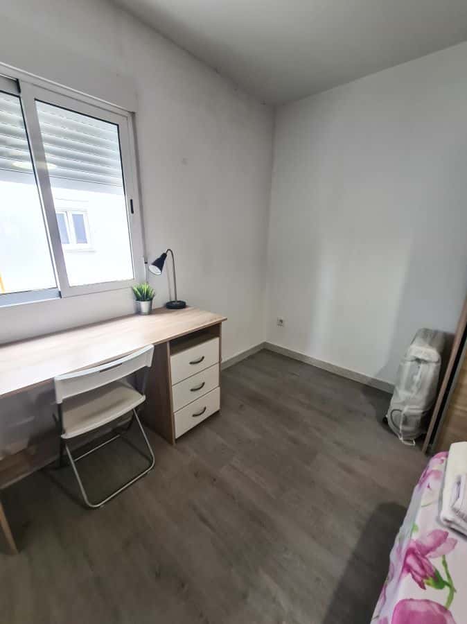 Habitación en piso de 5 habitaciones en Benimaclet