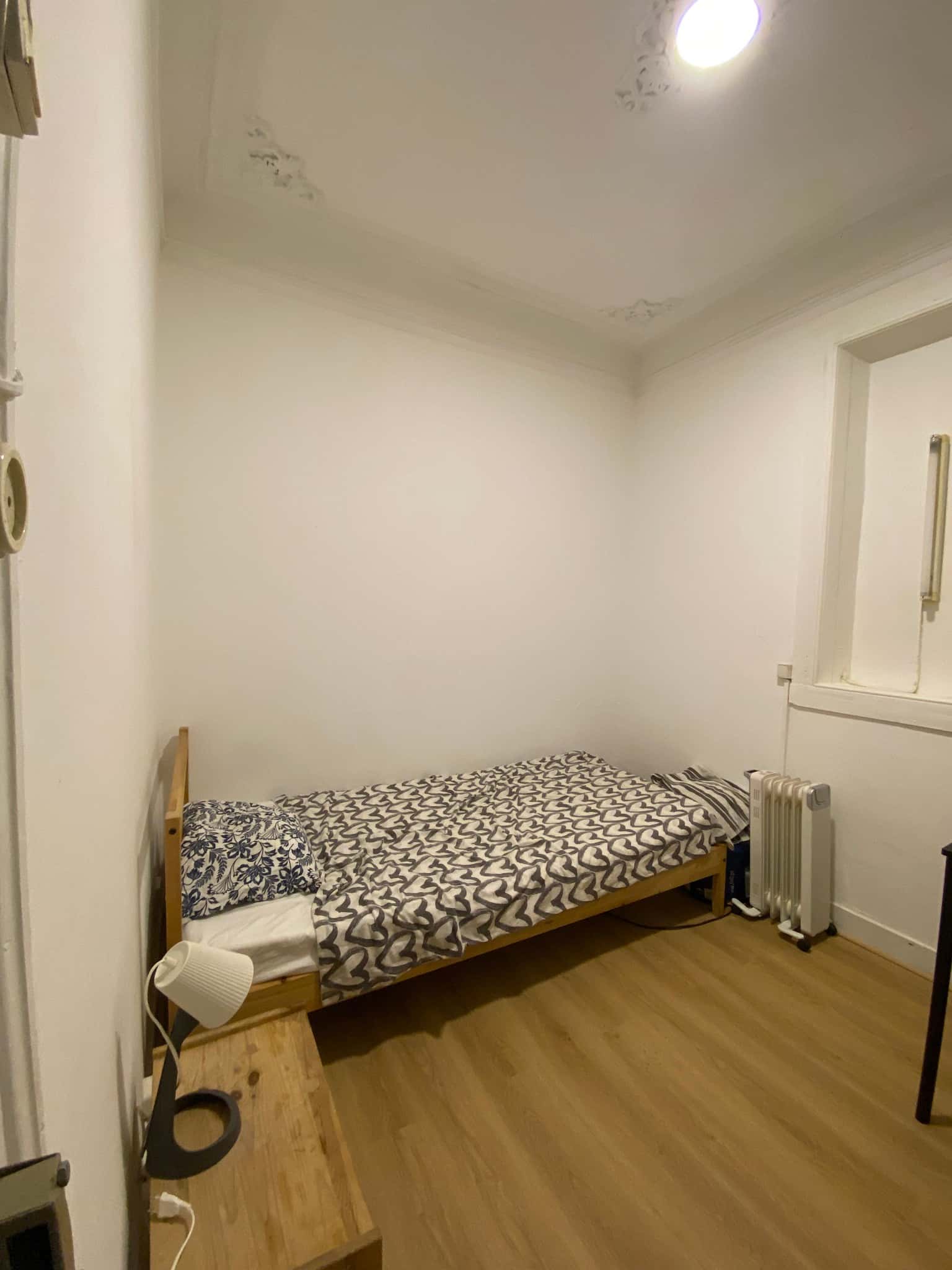 Quarto com cama de solteiro em apartamento com 8 quartos - FLAT 5D - SALDANHA 55D