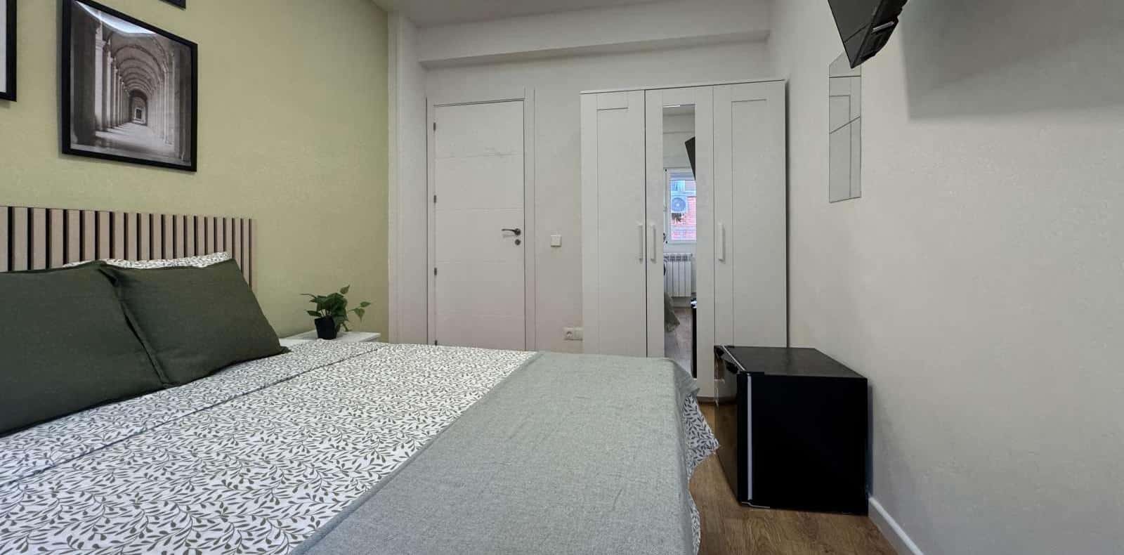 Double bed in Beautiful rooms for rent in shared apartment