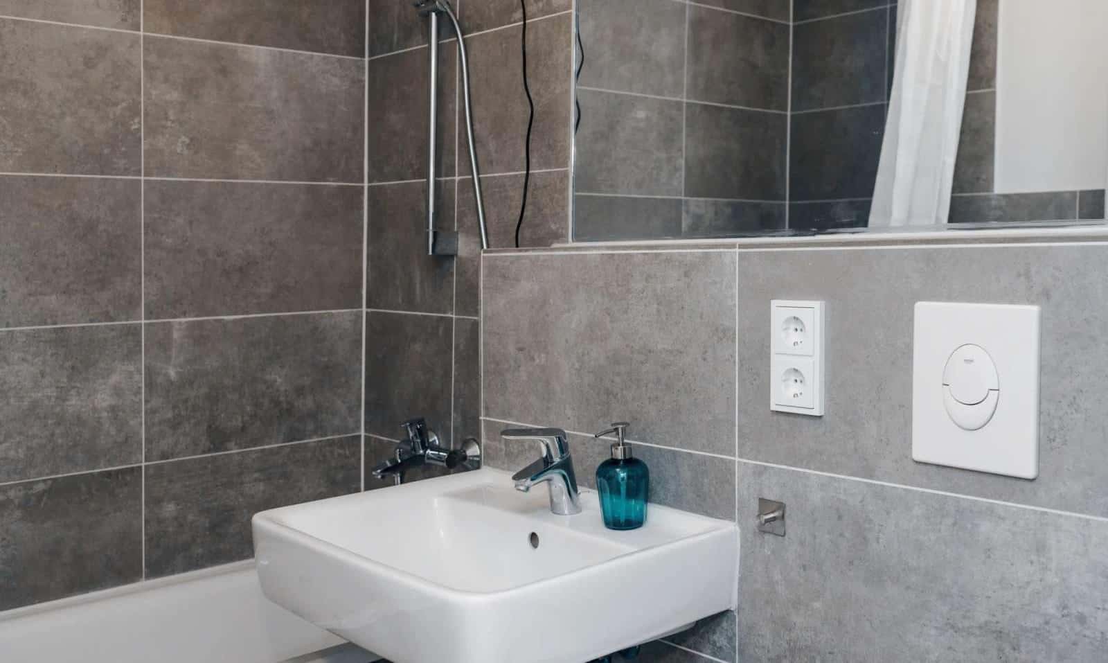 Studio for rent in Berlin, bills included, perfect for professionals, students and couples.
