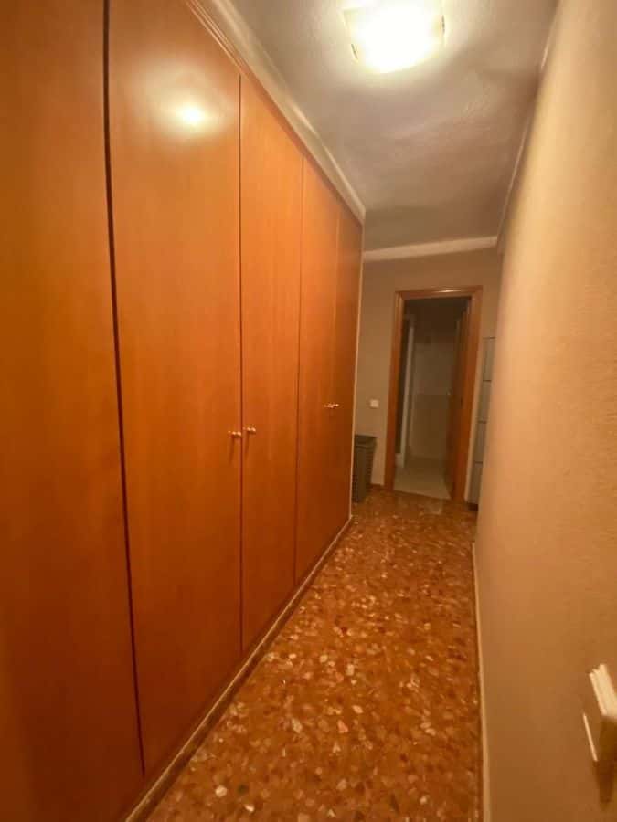 Habitación en piso de 4 habitaciones en Jesús