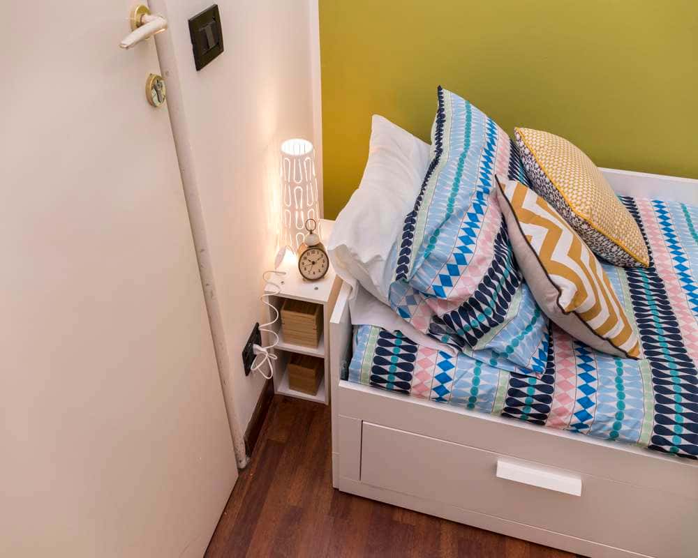 Stanza in Via Giulio Tarra