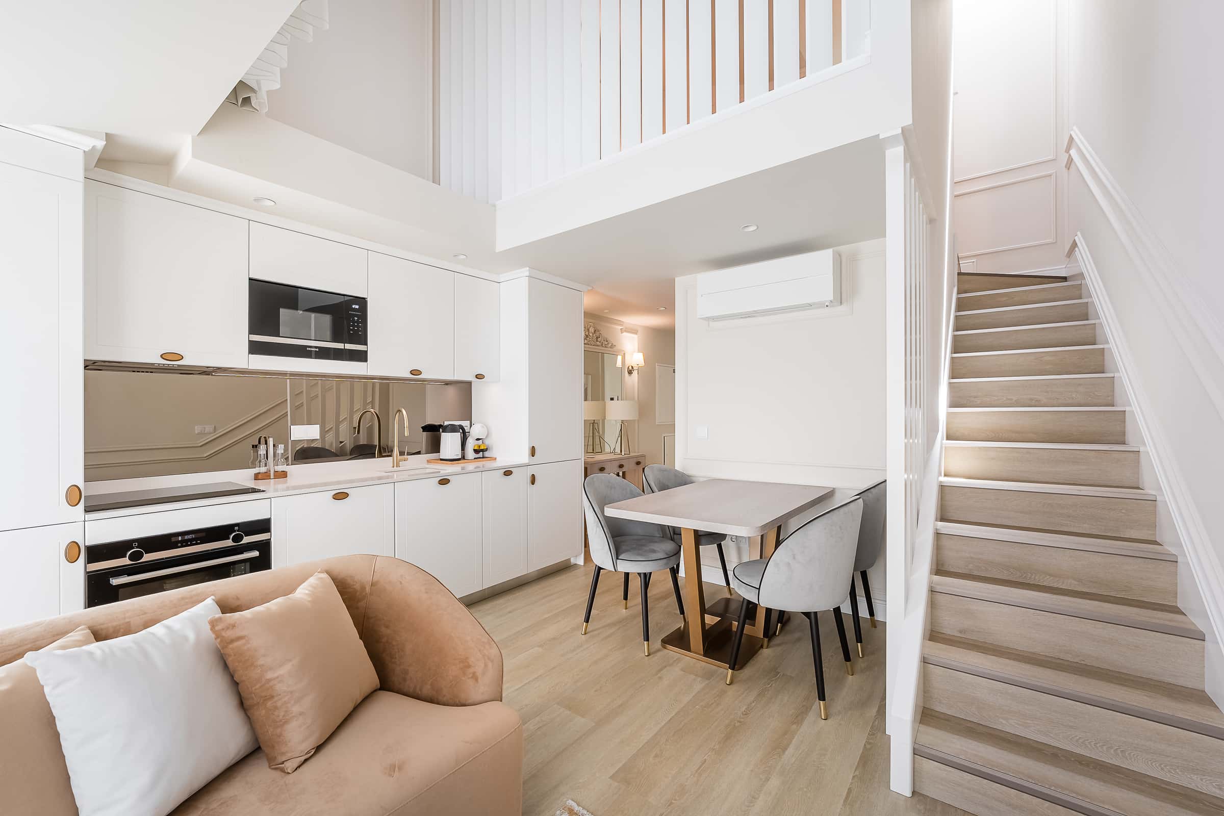 Duplex studio in Santa Catarina, Porto